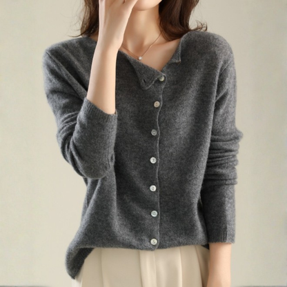 Julia | Maglia Morbida con Bottoni Eleganti